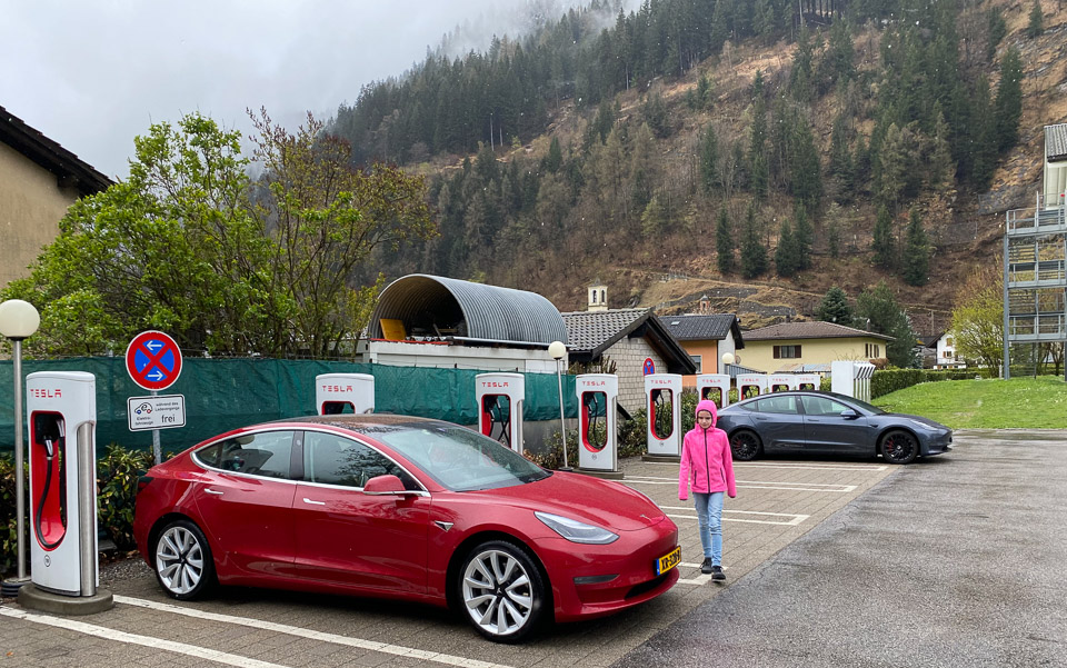 Supercharger Motel Gottardo Sud Supercharger Motel Gottardo Sud
